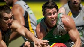 Beating the 'Bonk Ban': Single Australian Football League stars unhappy over coronavirus restrictions
